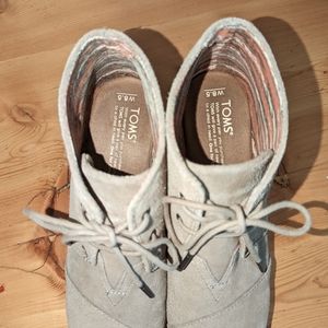 Toms Taupe Suede Lace-Up Desert Wedge Ankle Boots